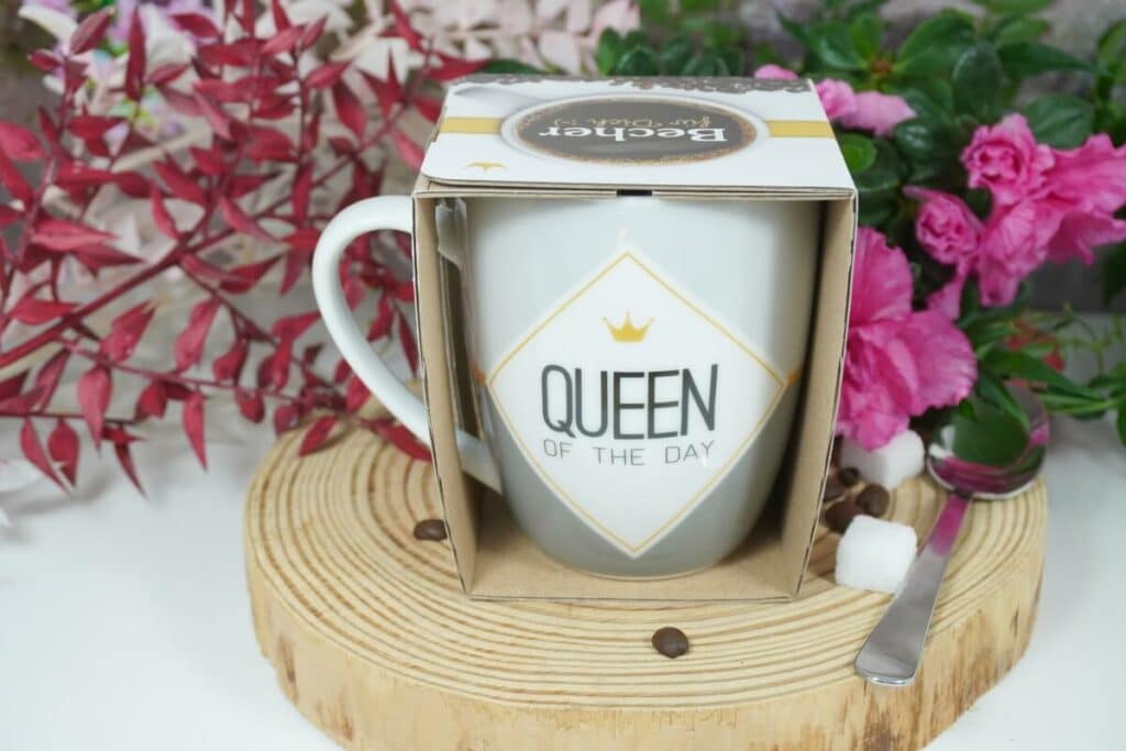 Henkelbecher Sprüche Kaffeetasse Queen Of The Day Elfengarten Dormagen